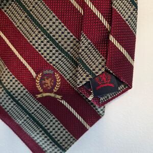 Tommy Hilfiger 100% Silk Kneck Tie